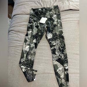 Womens nike ACG dri fit tights size large (DN8515 325)